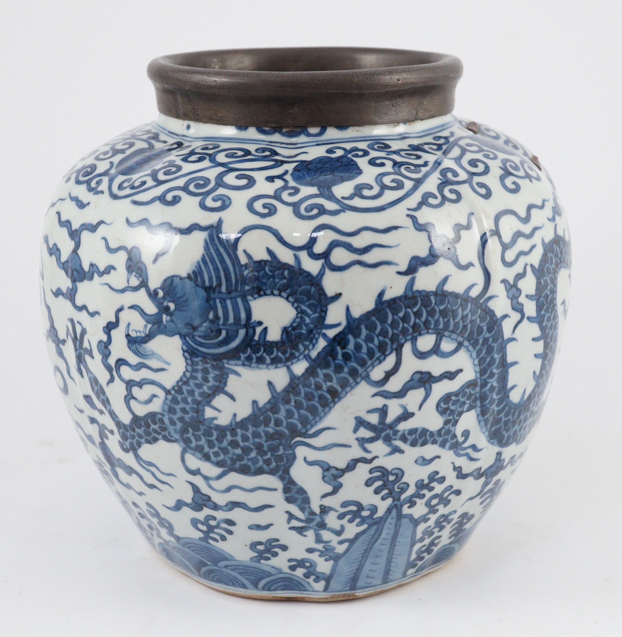 A Chinese blue and white ‘dragon jar, Wanli mark and possibly of the period, 23 cm high